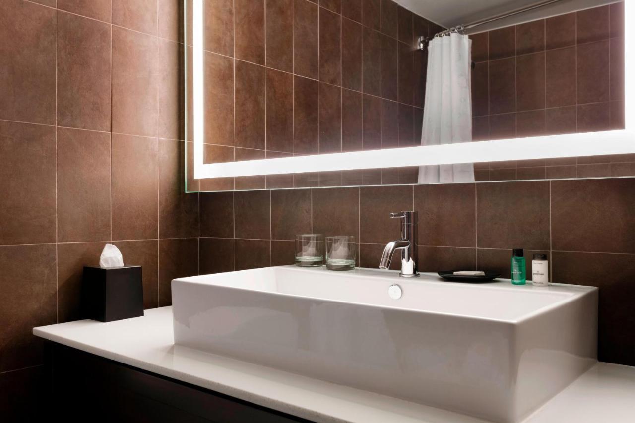 Sheraton Charlotte Hotel מראה חיצוני תמונה